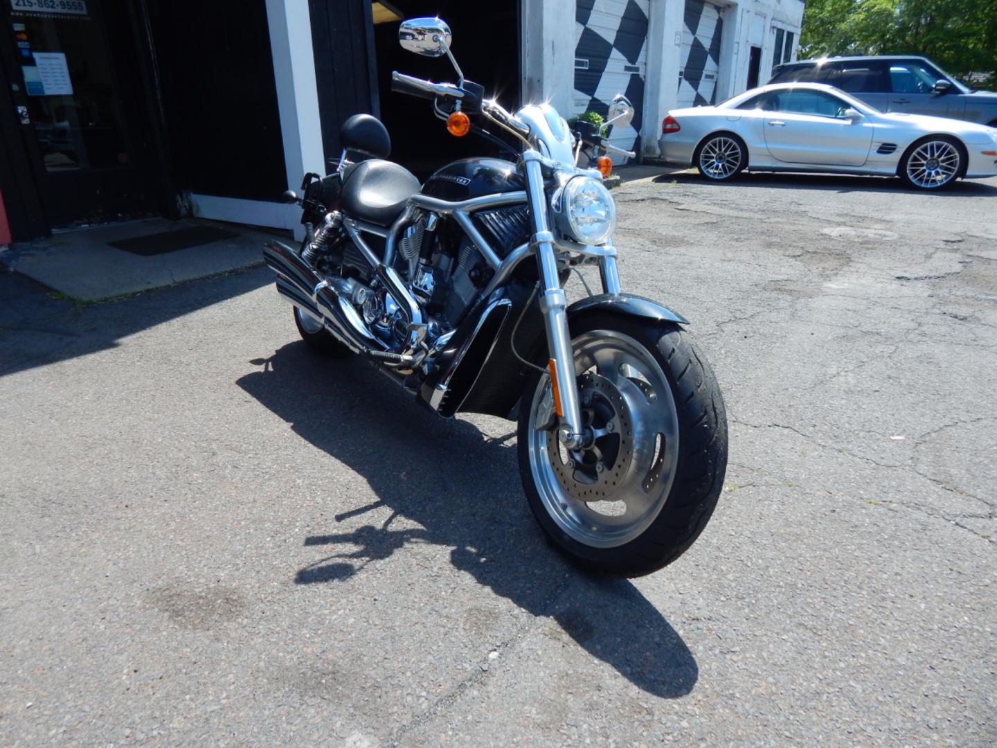 2007 Black /Black Harley-Davidson V-Rod (1HD1HFZ107K) with an 1130 cc V Twin engine, sequential manual transmission, located at 6528 Lower York Road, New Hope, PA, 18938, (215) 862-9555, 40.358707, -74.977882 - Here for sale is a very nice low mileage 2007 Harley-Davidson V-Rod. 1130 cc v twin engine. Runs and rides with no issues. All prices exclude tax, tags, and our dealer fee of $297.50 - Photo#9